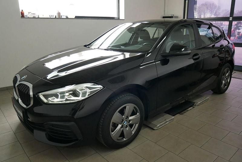 Gebraucht BMW 118 136 PS (100 kW) 2022 Schwarz Kleinwagen