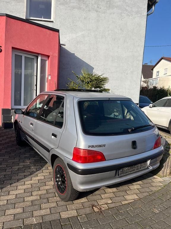 Gebraucht Peugeot 106 75 PS (55 kW) 1997 Silber Kleinwagen