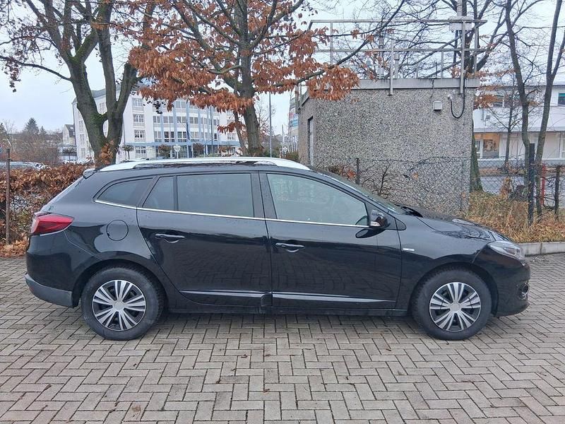 Gebraucht Renault Mégane III Bose Edition 132 PS (97 kW) 2015 Schwarz Limousine