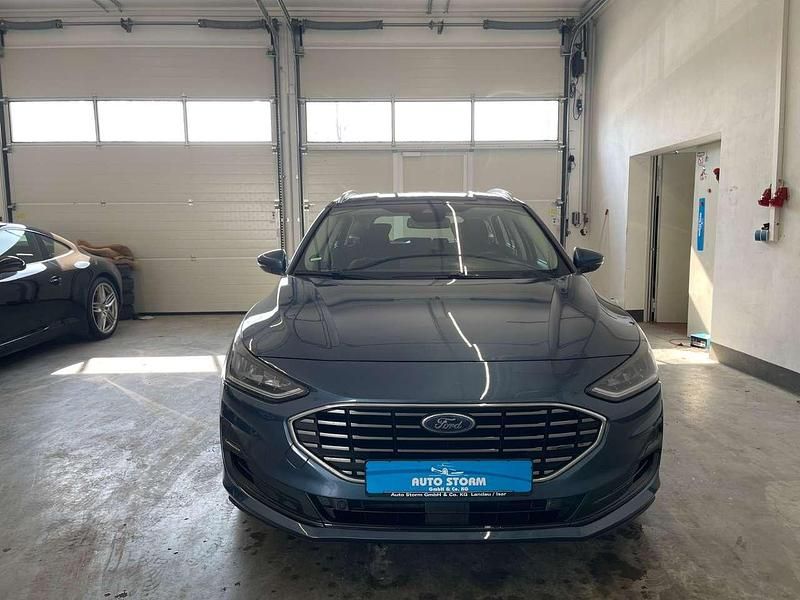 Gebraucht Ford Focus Titanium 116 PS (85 kW) 2023 Chromablau metallic Kombi