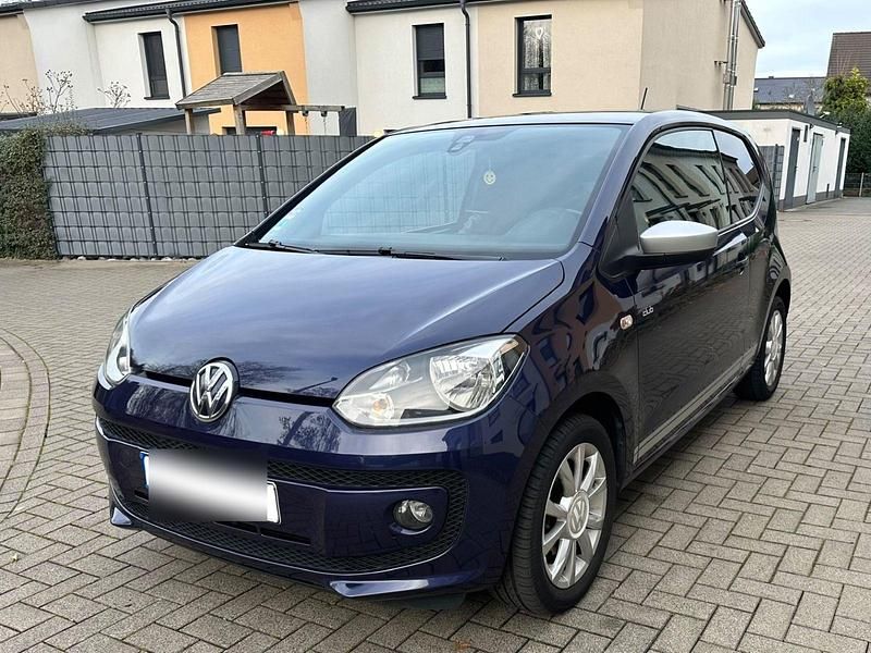 Braun Gebraucht 2016 VW up! CLUB Kleinwagen | 7.750 € (Guter Preis) - Bild 1/4
