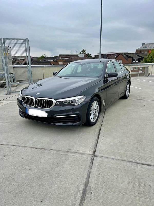 Gebraucht BMW 520 195 PS (143 kW) 2018 Schwarz Limousine