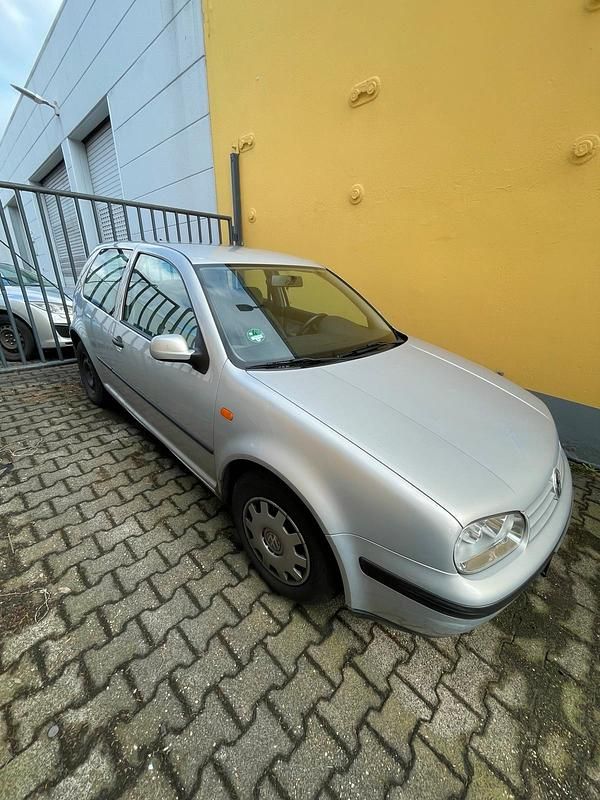 Gebraucht VW Golf IV 75 PS (55 kW) 1999 Silber Kleinwagen