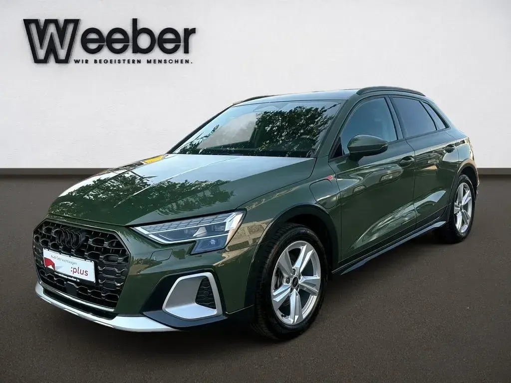 Gebraucht Audi A3 Sport 204 PS (150 kW) 2025 Grün Limousine