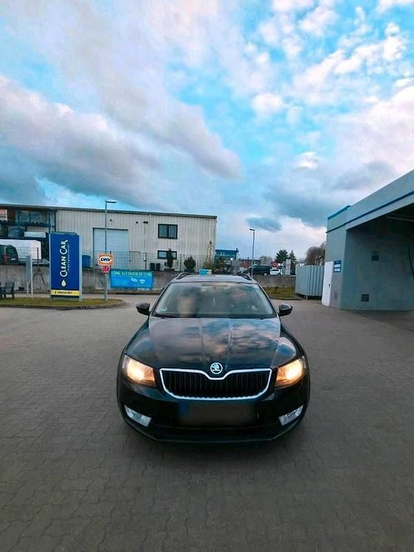 Gebraucht Skoda Octavia 2014 Schwarz Kleinwagen