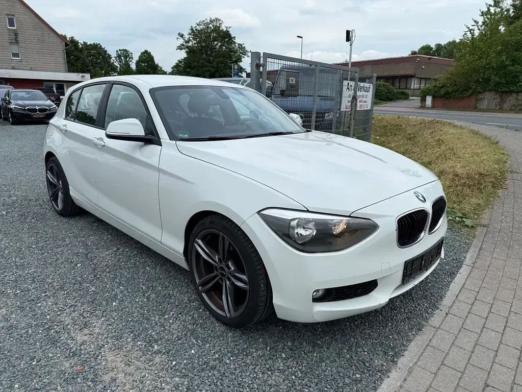 Gebraucht BMW 116 Advantage 116 PS (85 kW) 2014 Alpinweiss iii Kleinwagen