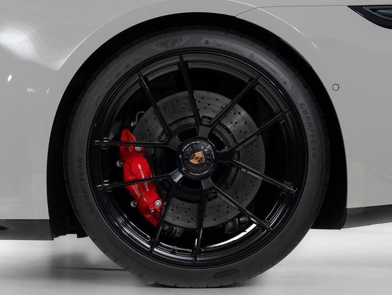 Gebraucht Porsche 911 541 PS (397 kW) 2025 Grau Cabrio