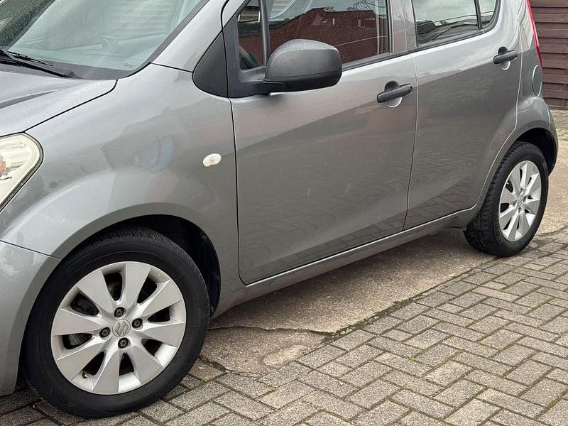 Gebraucht Suzuki Splash 65 PS (47 kW) 2009 Grau Kleinwagen