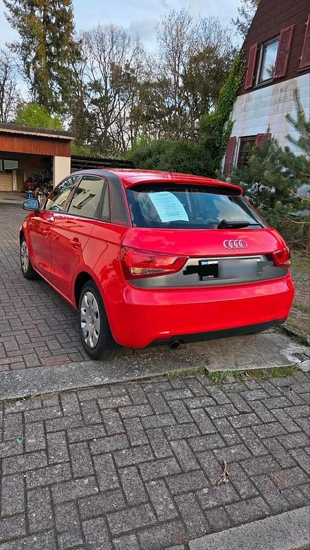 Second-hand Audi A1 86 CP (63 kW) 2012 Roșu Hatchback