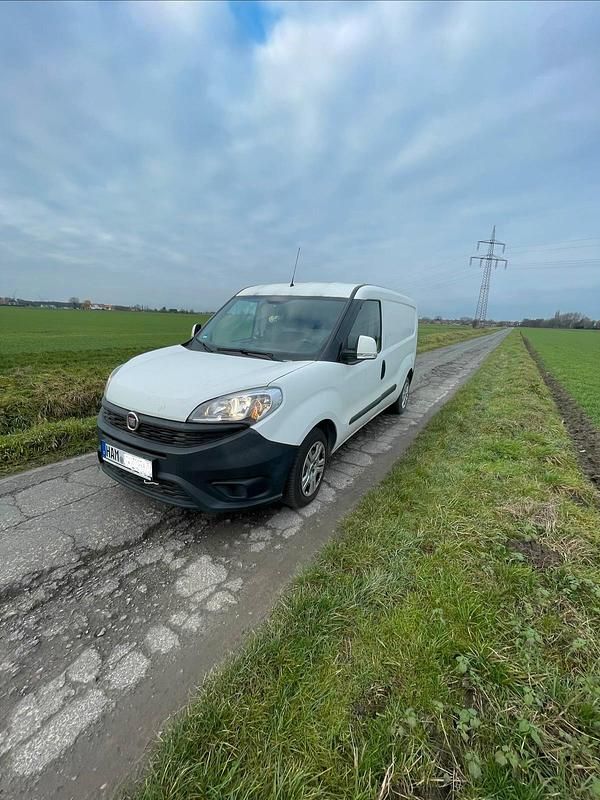 Weiß Gebraucht 2019 Fiat Doblò Van / Kleinbus | 3.490 € - Bild 1/4