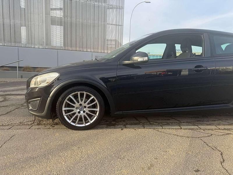 Gebraucht Volvo C30 Drive Kinetic 109 PS (80 kW) 2010 Black sapphire / metallic Kleinwagen