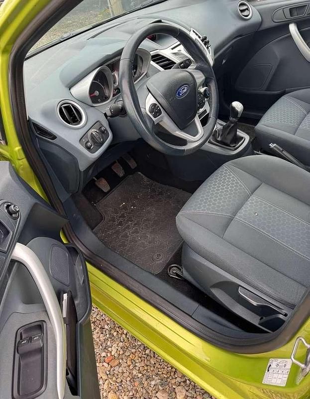 Gebraucht Ford Fiesta Titanium 97 PS (71 kW) 2009 Grün Kleinwagen