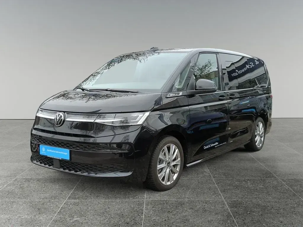 Gebraucht VW Multivan 177 PS (130 kW) 2026 Deep black perleffekt Van / Kleinbus