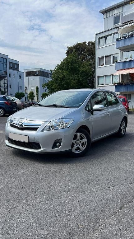Silber Gebraucht 2011 Toyota Auris Life Limousine | 7.500 € (Fairer Preis) - Bild 1/4