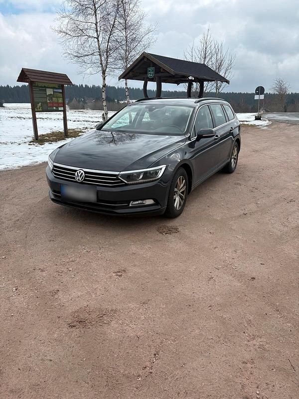 Gebraucht VW Passat Comfortline 150 PS (110 kW) 2018 Grau Kombi