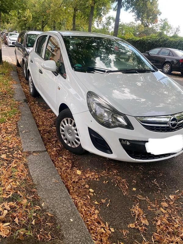 Weiß Gebraucht 2014 Opel Corsa Limousine | 2.200 € (Superpreis) - Bild 1/4