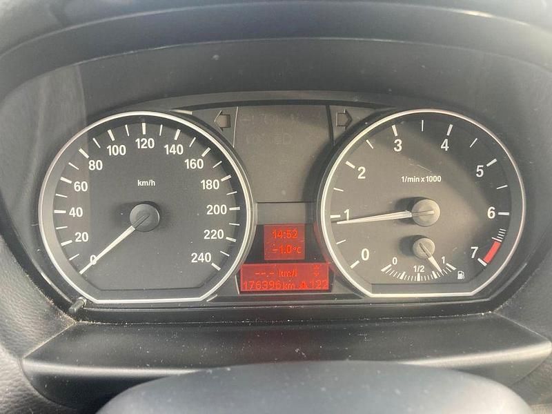 Gebraucht BMW 116 122 PS (89 kW) 2009 Weiß Kleinwagen