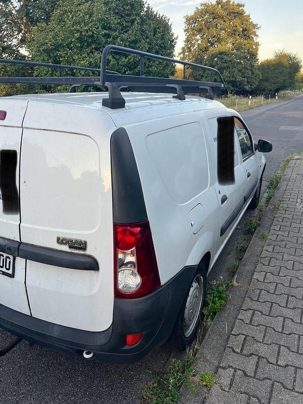 Weiß Gebraucht 2010 Dacia Logan MCV Kombi | 3.300 € (Fairer Preis) - Bild 1/4