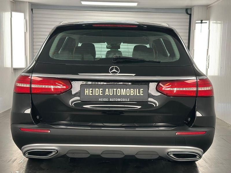 Gebraucht Mercedes E220 All-Terrain 194 PS (142 kW) 2018 Schwarz Kombi
