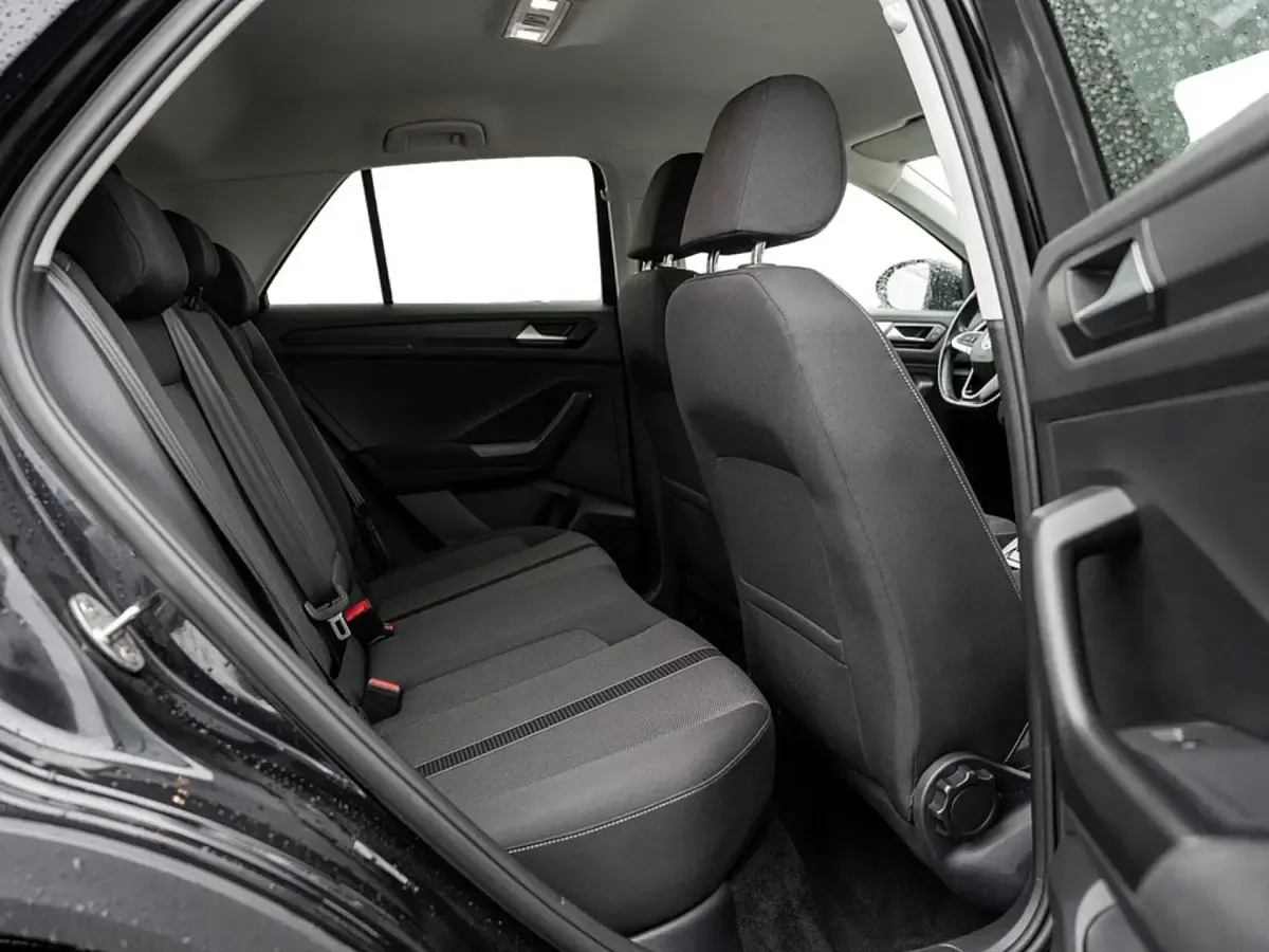 Gebraucht VW T-Roc Life 150 PS (110 kW) 2022 Schwarz SUV