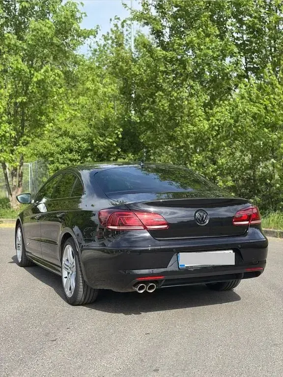 Second-hand VW Passat R-line 184 CP (135 kW) 2015 Negru Berlinǎ