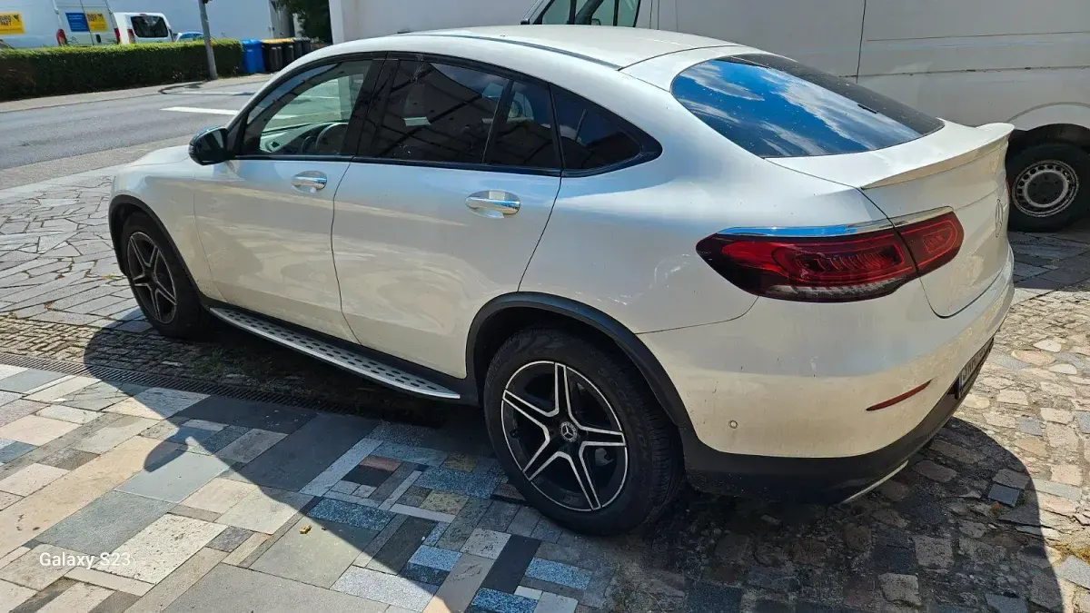 Gebraucht Mercedes GLC400d 330 PS (242 kW) 2022 Weiß SUV