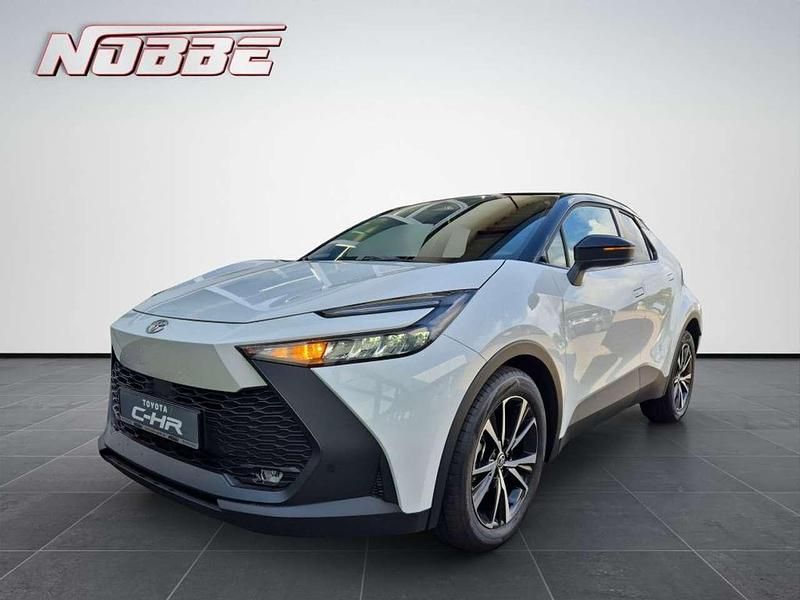 Schneeweiß/schwarz Neu 2025 Toyota C-HR SUV | 35.250 € (Superpreis) - Bild 1/4