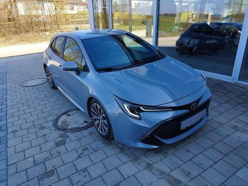 Gebraucht Toyota Corolla Team 116 PS (85 kW) 2020 Cement grey (metallic) Limousine