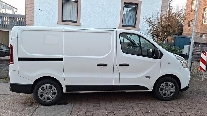 Gebraucht Fiat Talento 145 PS (106 kW) 2019 Weiß Van / Kleinbus