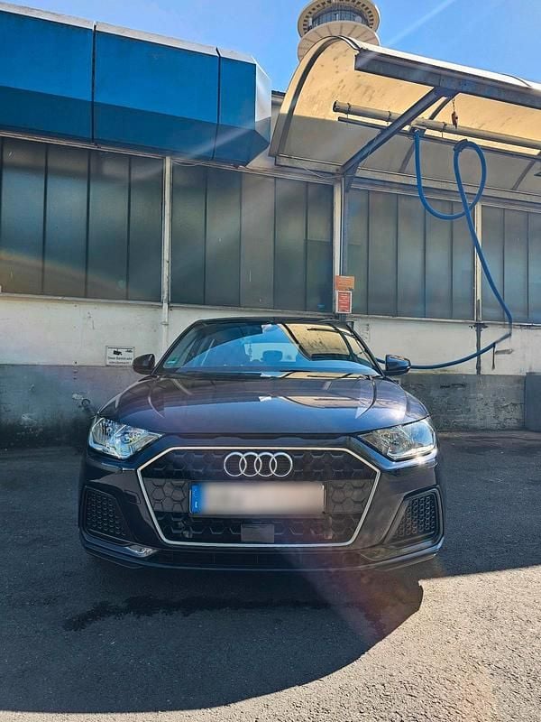 Second-hand Audi A1 Advanced 110 CP (80 kW) 2021 Albastru SUV