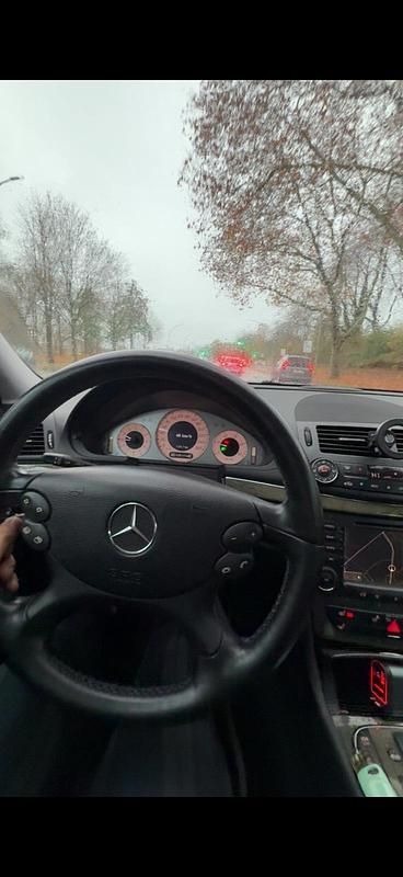 Gebraucht Mercedes E320 224 PS (164 kW) 2006 Grau Limousine