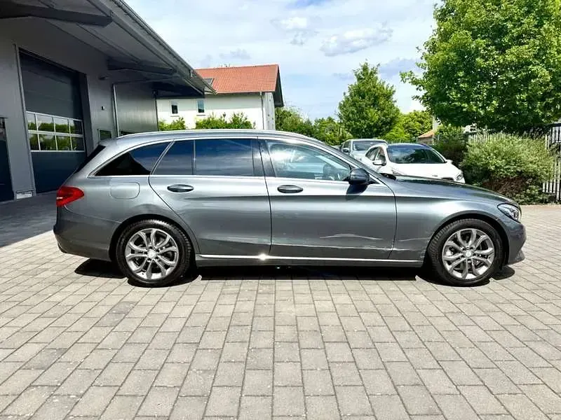 Gebraucht Mercedes C200 184 PS (135 kW) 2016 Grau Kombi
