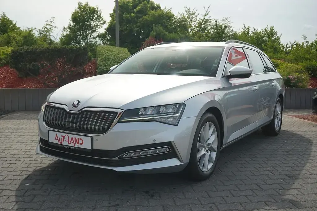 Gebraucht Skoda Superb Ambition 218 PS (160 kW) 2020 Silber Kombi