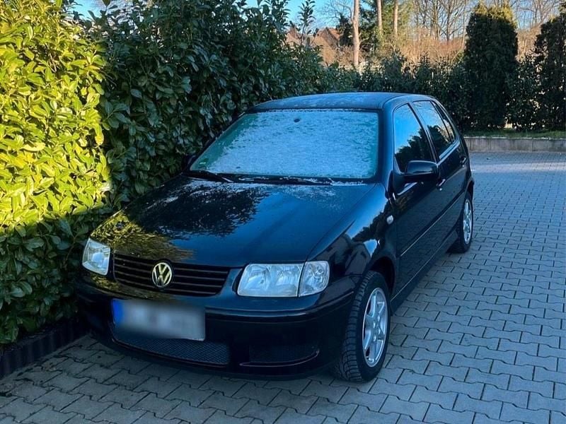 Gebraucht VW Polo 60 PS (44 kW) 2001 Schwarz Kleinwagen