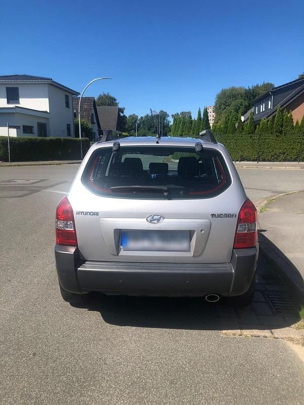 Gebraucht Hyundai Tucson 104 PS (76 kW) 2006 Silber SUV