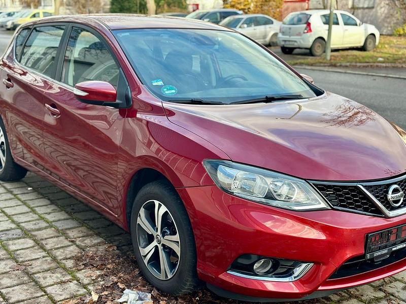 Gebraucht Nissan Pulsar N-TEC 116 PS (85 kW) 2015 Rot Limousine
