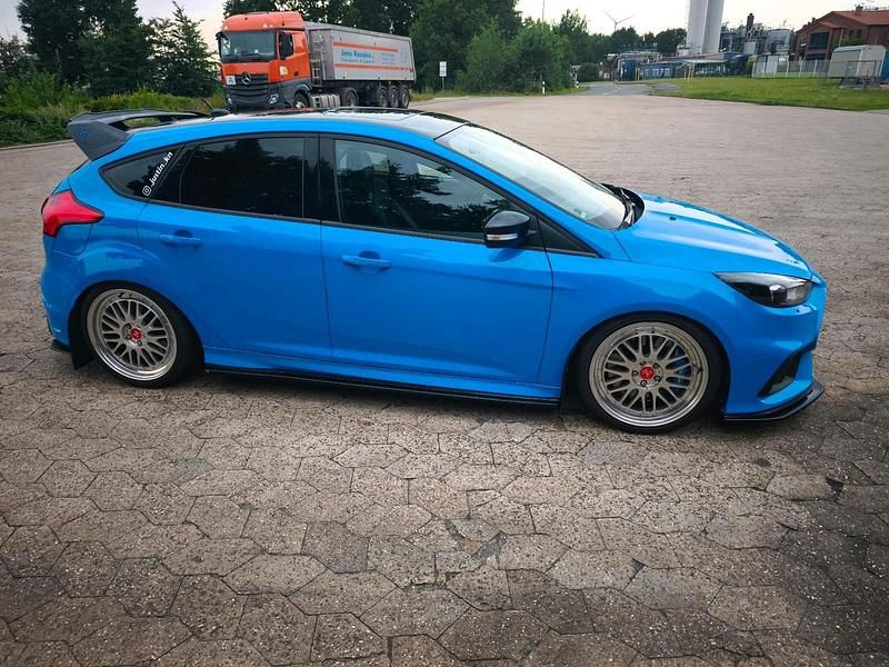 Gebraucht Ford Focus RS 349 PS (256 kW) 2018 Blau Limousine