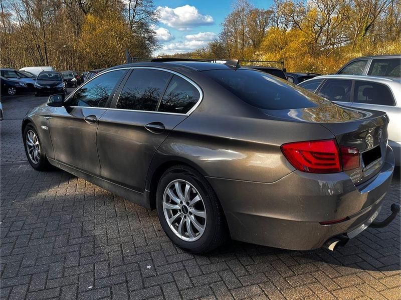 Gebraucht BMW 520 184 PS (135 kW) 2012 Grau Limousine
