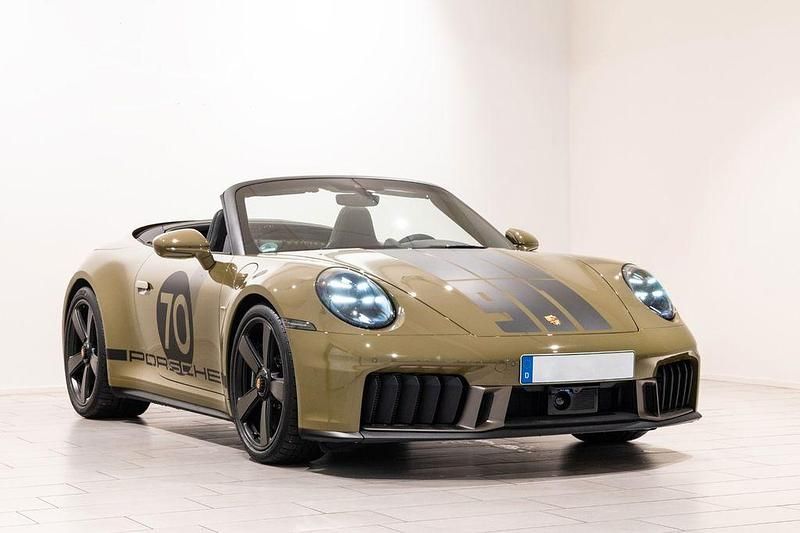 Neu Porsche 992 485 PS (356 kW) 2025 Gold Cabrio