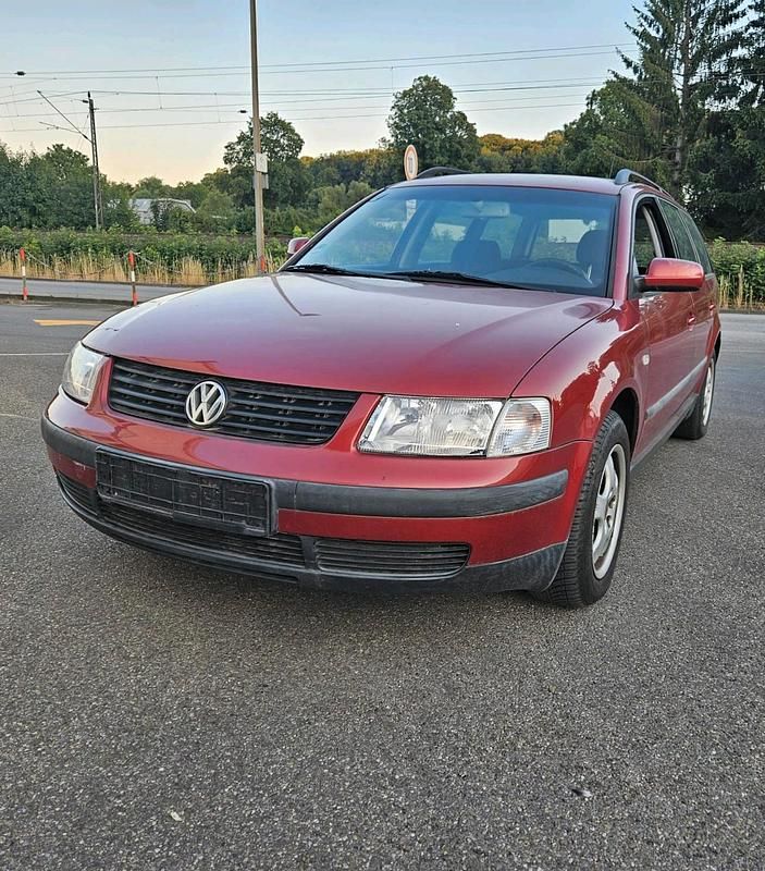 Rot Gebraucht 2000 VW Passat Kombi | 899 € (Superpreis) - Bild 1/4