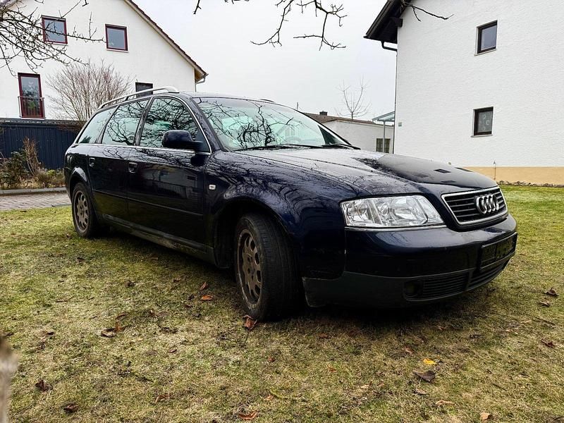 Gebraucht Audi A6 150 PS (110 kW) 2000 Blau Kombi