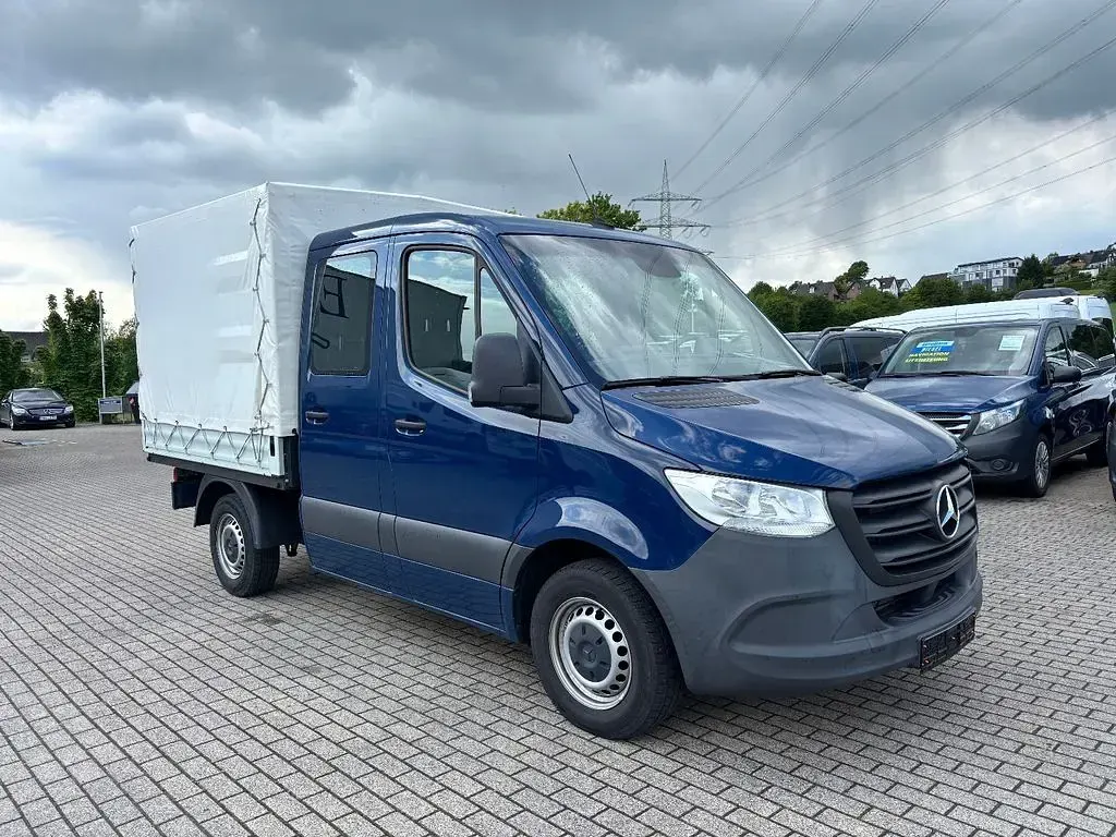 Gebraucht Mercedes Sprinter 150 PS (110 kW) 2022 Blau Van