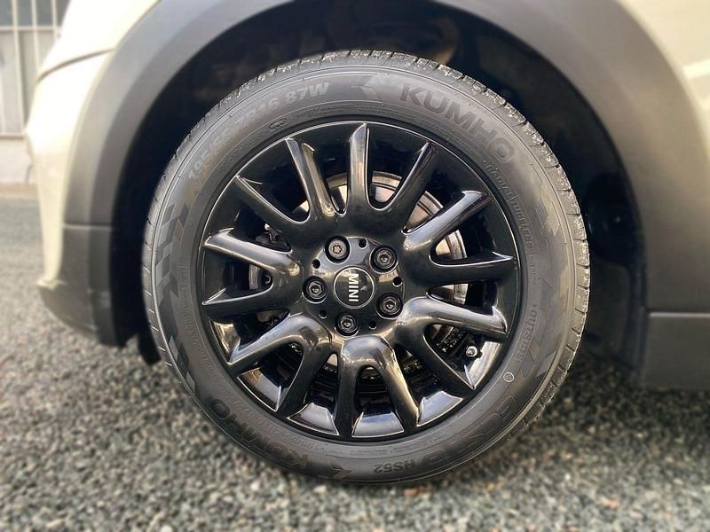 Gebraucht Mini Cooper 136 PS (100 kW) 2019 Weiß Kleinwagen