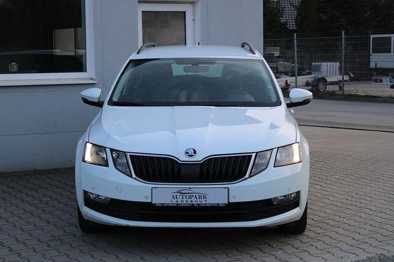 Gebraucht Skoda Octavia Drive 116 PS (85 kW) 2017 Weiß Kombi