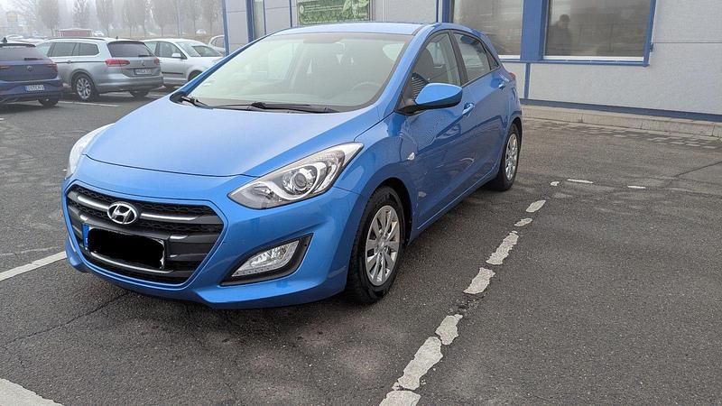 Blau Gebraucht 2015 Hyundai i30 Style Kombi | 7.500 € (Fairer Preis) - Bild 1/4