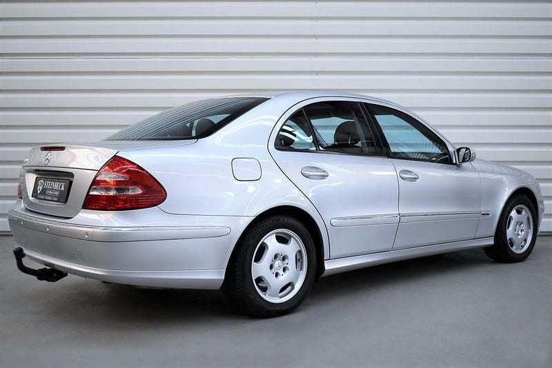 Gebraucht Mercedes E320 Avantgarde 224 PS (164 kW) 2002 Silber Limousine