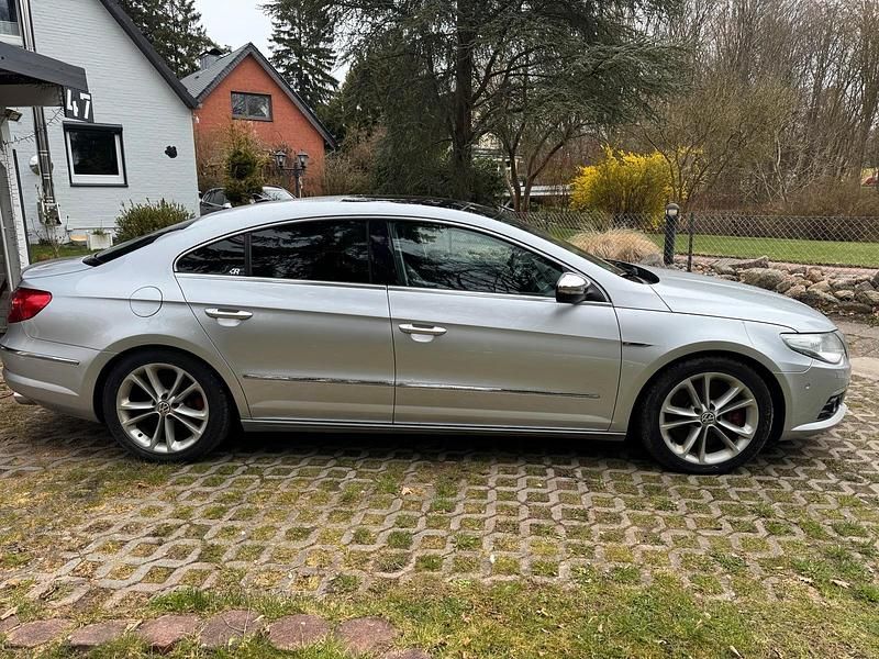 Gebraucht VW Passat R-line 300 PS (220 kW) 2008 Silber Coupé