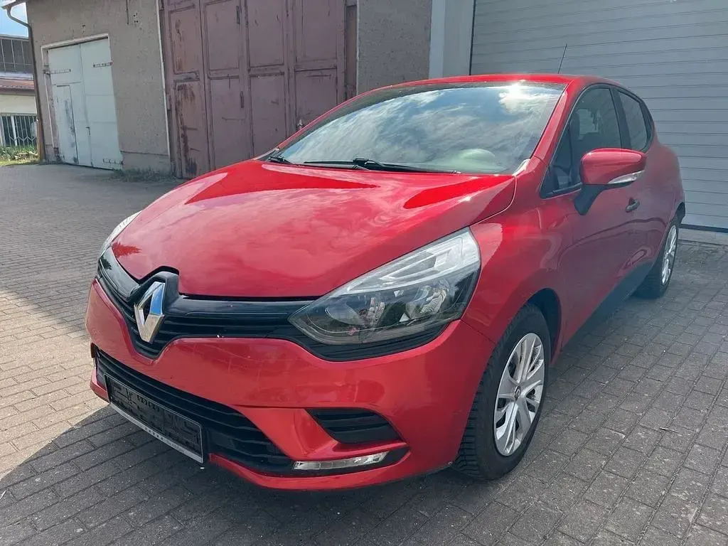 Gebraucht Renault Clio IV 73 PS (53 kW) 2018 Rot Limousine
