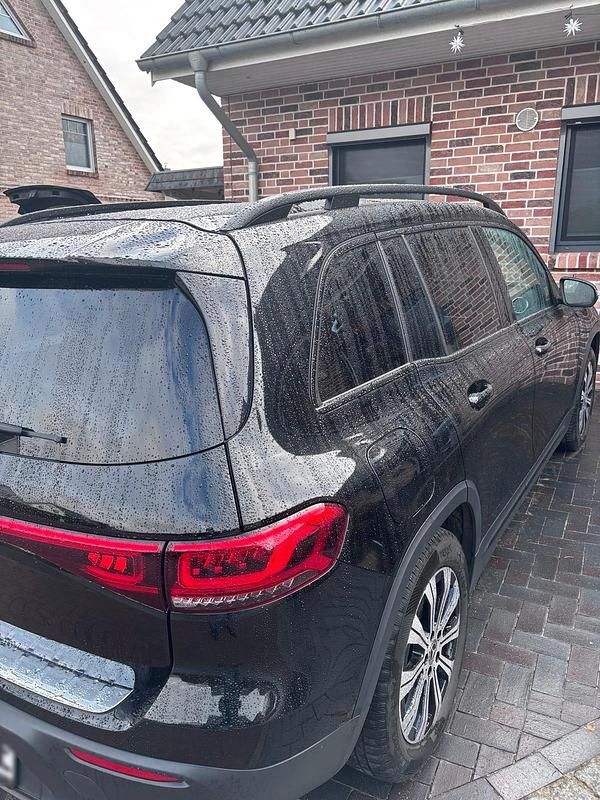 Gebraucht Mercedes EQB250 139 kW (190 PS) 2022 Schwarz SUV