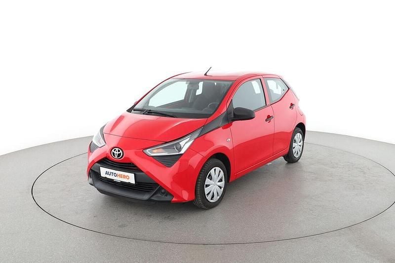 Rot Gebraucht 2018 Toyota Aygo Kleinwagen | 8.160 € (Superpreis) - Bild 1/3